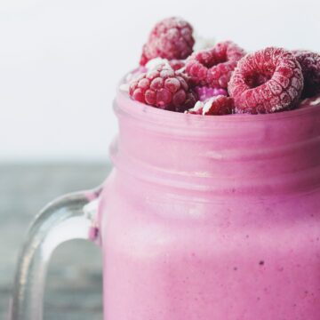the coconut raspberry smoothie_hot for food