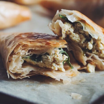 spinach feta phyllo triangles_hot for food