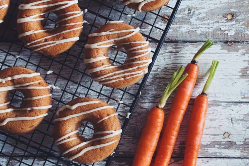 vegan carrot cake doughnuts with lemon cream glaze_hot for food