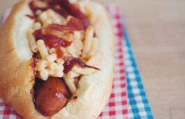 mac and cheese hot dog with cranberry ketchup_hot for food