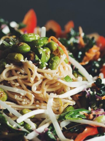 asian noodle salad with edamame & sweet ginger dressing_hot for food