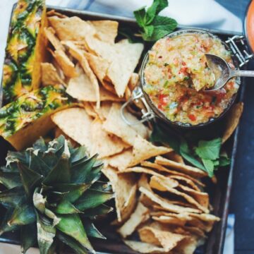 fresh pineapple salsa_hot for food