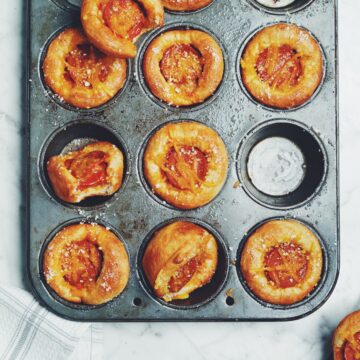 deep dish pizza muffins_hot for food